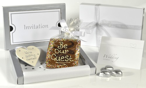 Wedding Invitation - Chocolate & Heart NEW