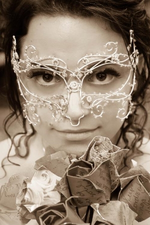 mask made from silver wire